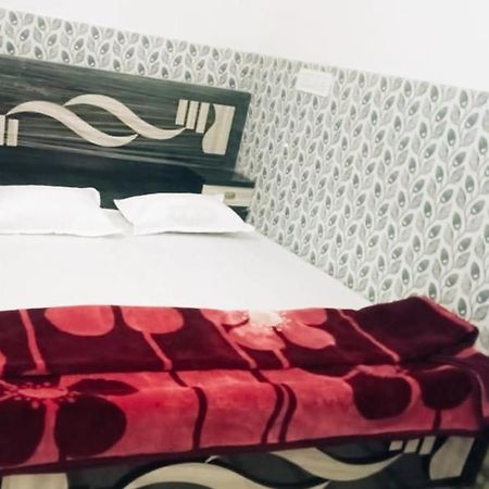 Nirmala Sadan Home Stay Ayodhya Dham Bagian luar foto